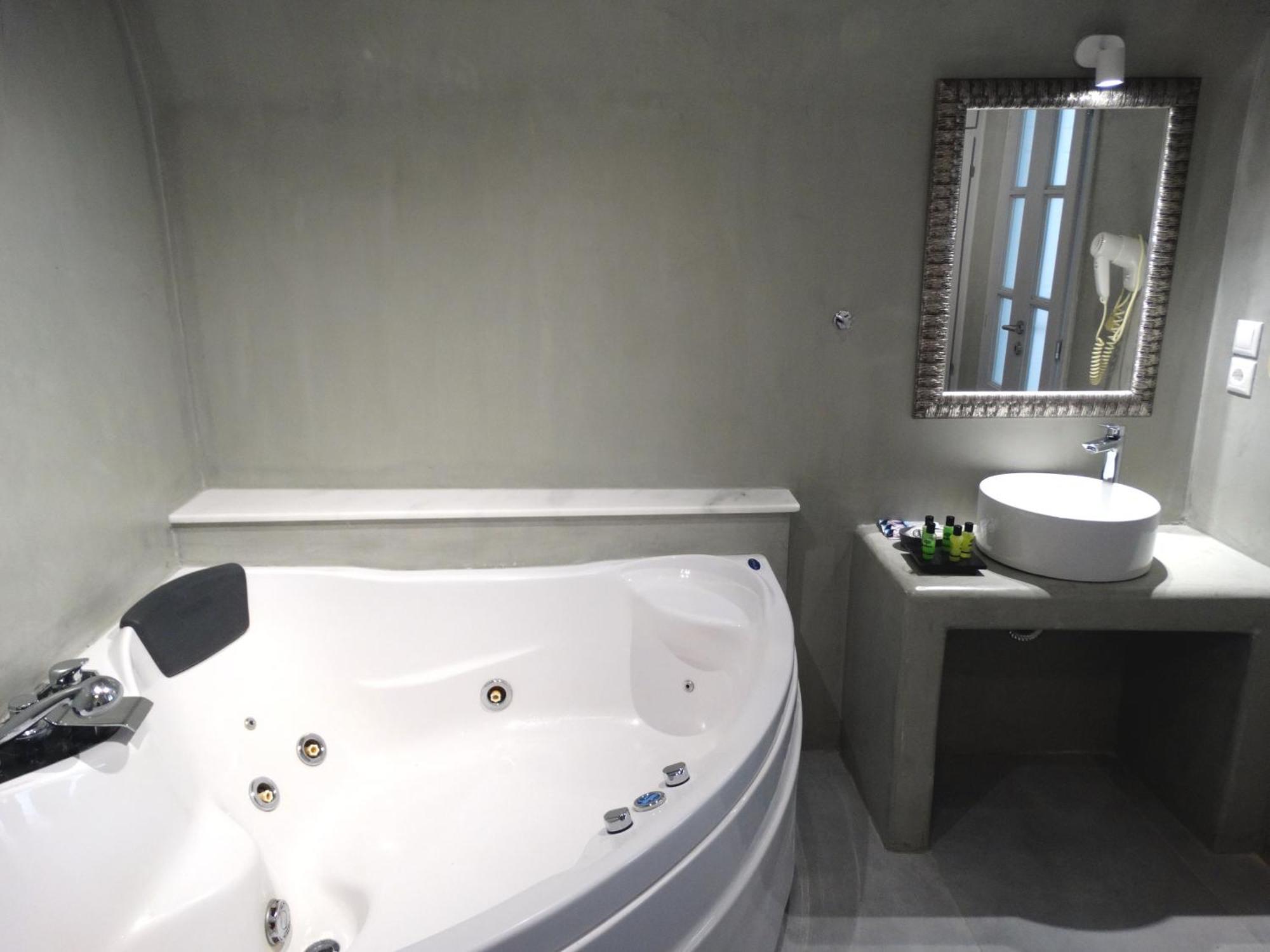 Yposkafo Suites - Studio - Santorini Fira  Eksteriør bilde